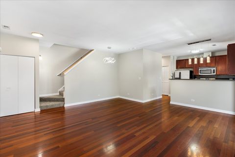 Tiny photo for 803 E 41st Street #3A, Chicago, IL 60653 (MLS # 12408533)