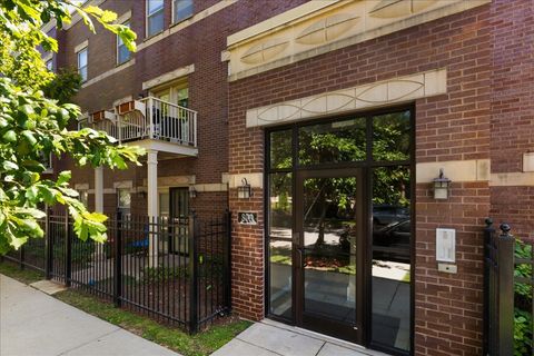 Tiny photo for 803 E 41st Street #3A, Chicago, IL 60653 (MLS # 12408533)