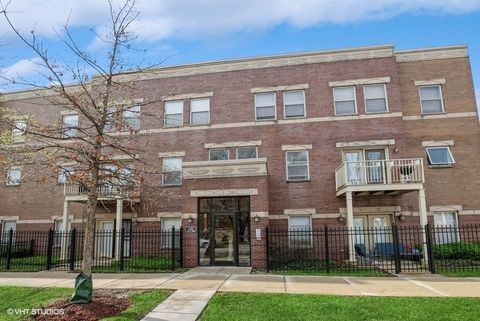Photo of 803 E 41st Street #3A, Chicago, IL 60653 (MLS # 12408533)