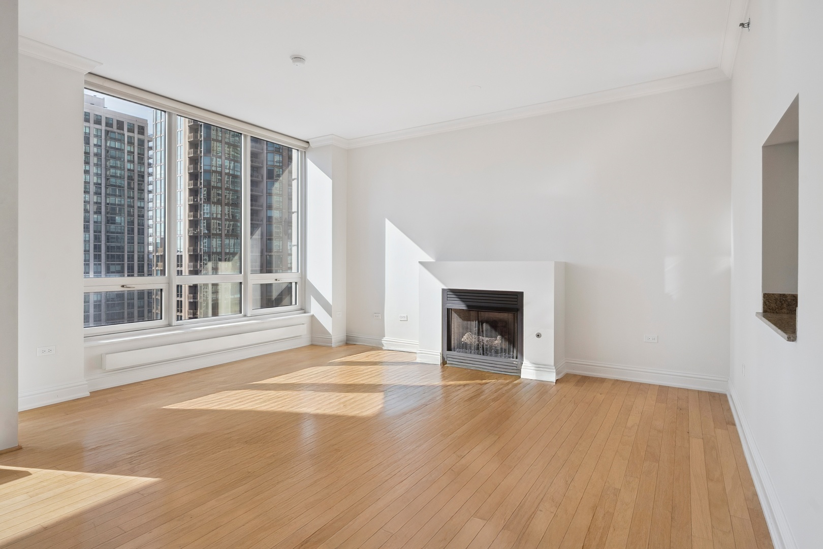 55 E ERIE Street 2506