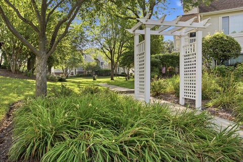 Tiny photo for 2558 Hatfield Court, Elgin, IL 60123 (MLS # 12770336)
