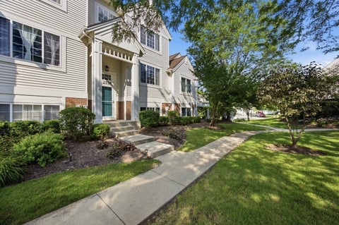 Tiny photo for 2558 Hatfield Court, Elgin, IL 60123 (MLS # 12770336)