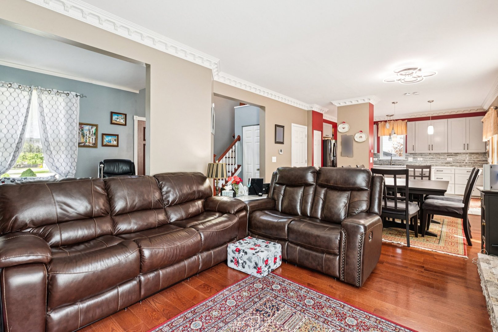 312 S Shagbark Court
