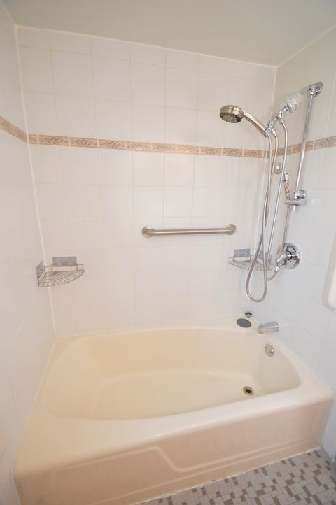 Tiny photo for 1461 Balmoral Avenue #1N, Westchester, IL 60154 (MLS # 12589764)