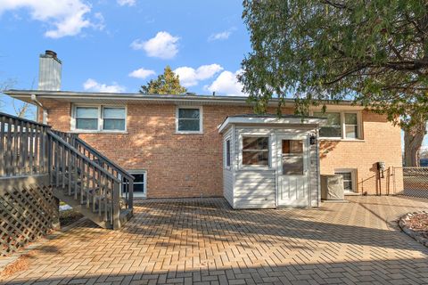 Tiny photo for 10506 S Michael Drive, Palos Hills, IL 60465 (MLS # 12570600)