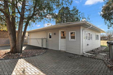 Tiny photo for 10506 S Michael Drive, Palos Hills, IL 60465 (MLS # 12570600)