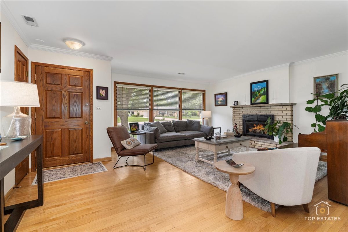 6 Drake Terrace