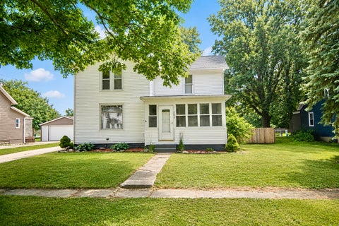 Photo of 208 S Sycamore Street, Franklin Grove, IL 61031 (MLS # 12691225)