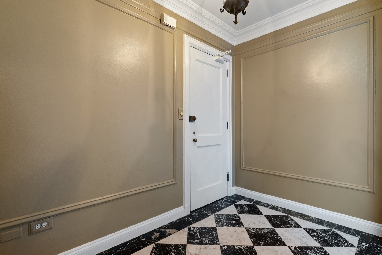 5000 N Marine Drive 7D