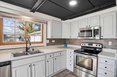 Tiny photo for 422 PEMBROKE Road SW, Poplar Grove, IL 61065 (MLS # 12599487)