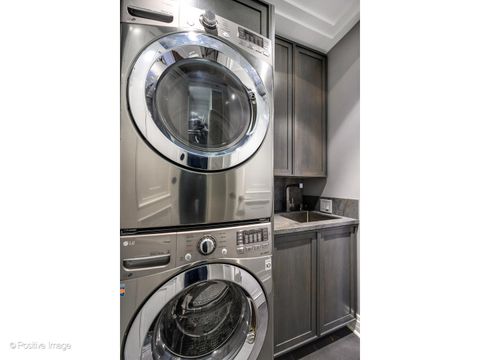 Tiny photo for 159 E Walton Place #5G, Chicago, IL 60611 (MLS # 12483202)