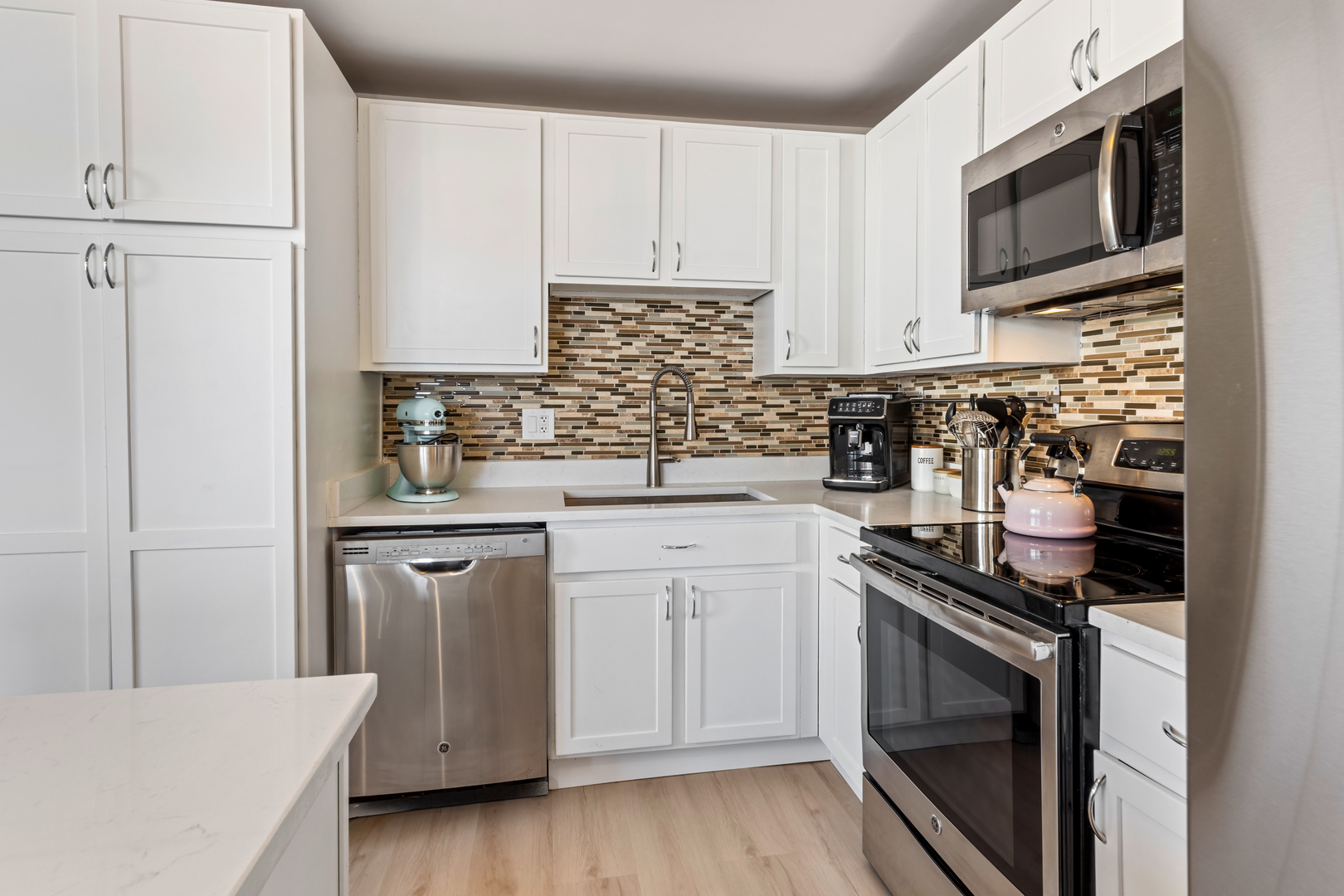 3033 N Sheridan Road 1611