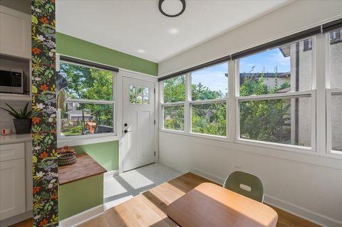 Tiny photo for 830 N Grove Avenue, Oak Park, IL 60302 (MLS # 12586598)