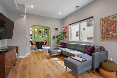 Tiny photo for 830 N Grove Avenue, Oak Park, IL 60302 (MLS # 12586598)