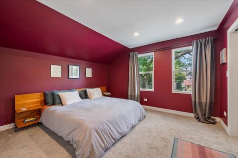 Tiny photo for 830 N Grove Avenue, Oak Park, IL 60302 (MLS # 12586598)