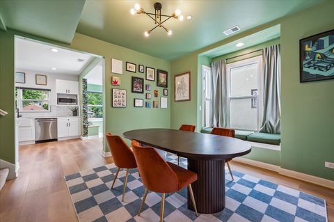 Tiny photo for 830 N Grove Avenue, Oak Park, IL 60302 (MLS # 12586598)