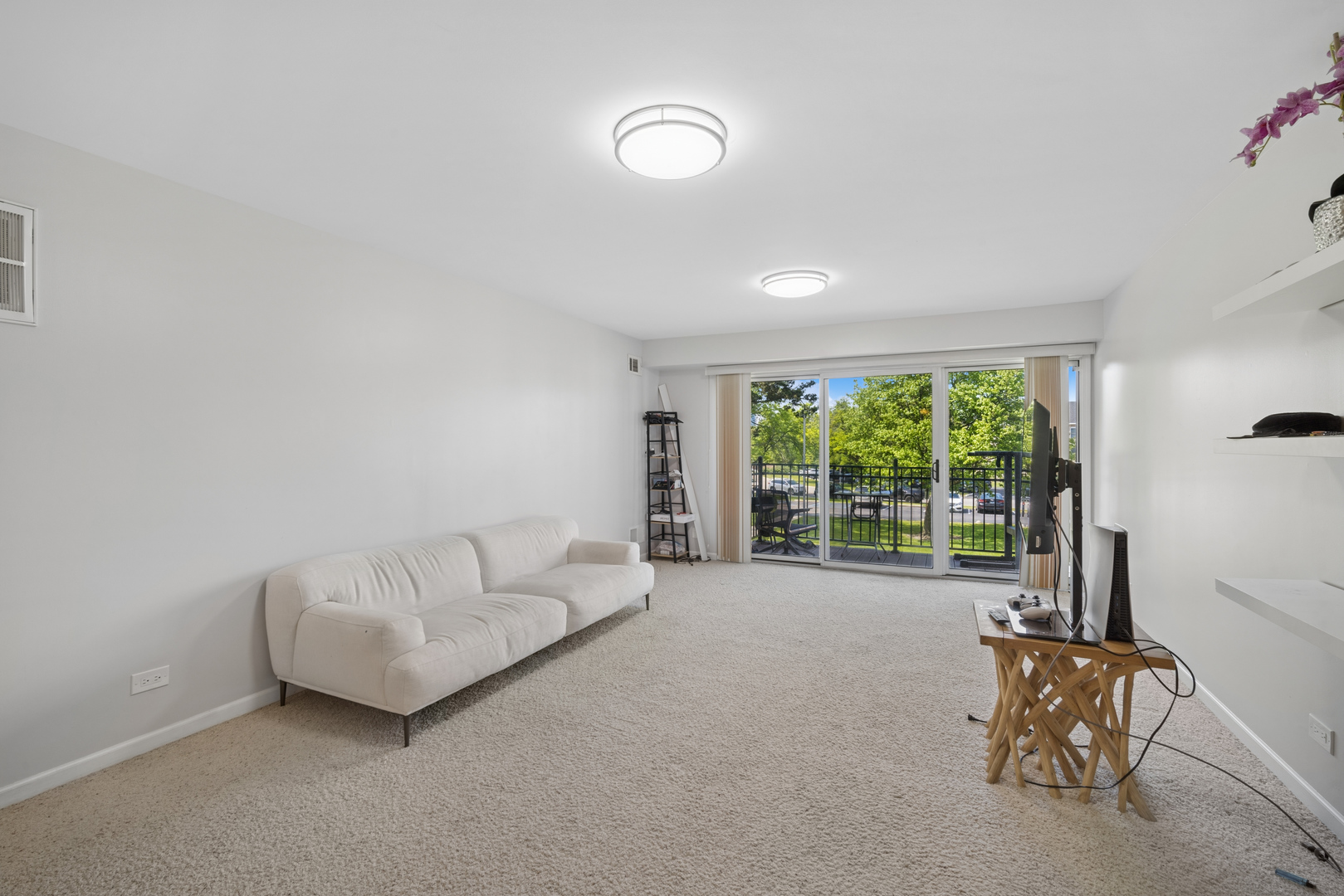 5200 Carriageway Drive 214