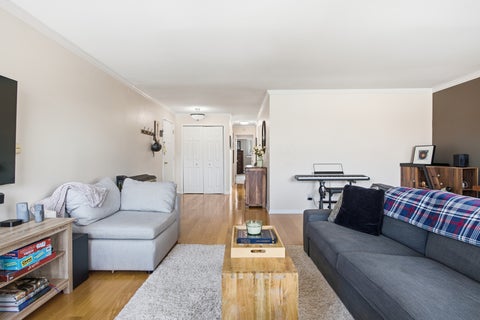 Tiny photo for 150 S Oak Park Avenue S #401, Oak Park, IL 60302 (MLS # 12666921)