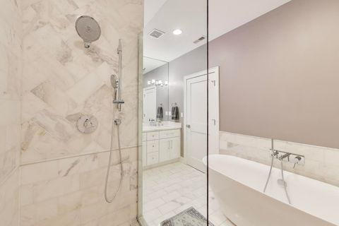 Tiny photo for 2429 W Pensacola Avenue, Chicago, IL 60618 (MLS # 12550336)