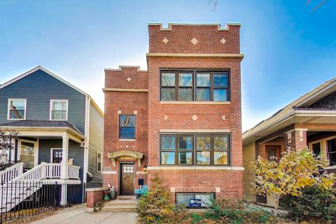 Tiny photo for 2429 W Pensacola Avenue, Chicago, IL 60618 (MLS # 12550336)