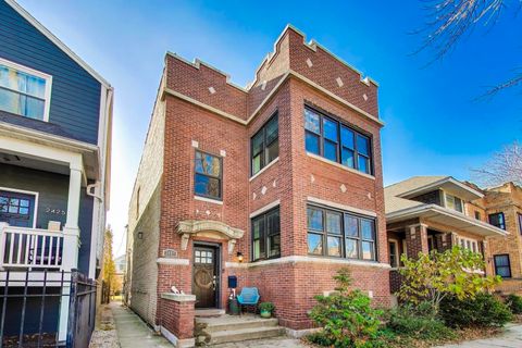 Tiny photo for 2429 W Pensacola Avenue, Chicago, IL 60618 (MLS # 12550336)