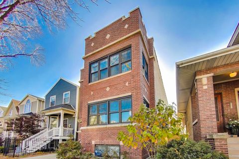 Photo of 2429 W Pensacola Avenue, Chicago, IL 60618 (MLS # 12550336)