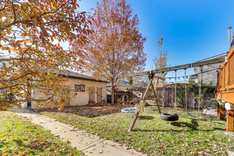 Tiny photo for 2429 W Pensacola Avenue, Chicago, IL 60618 (MLS # 12550336)