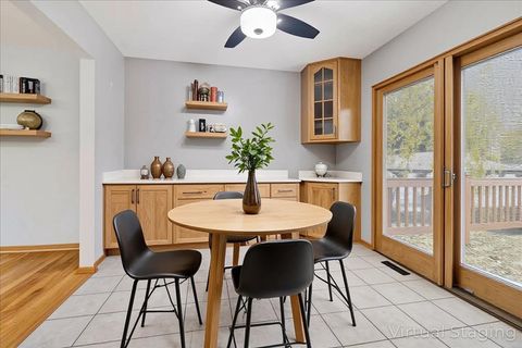 Tiny photo for 26W028 Prairie Avenue, Wheaton, IL 60187 (MLS # 12513714)