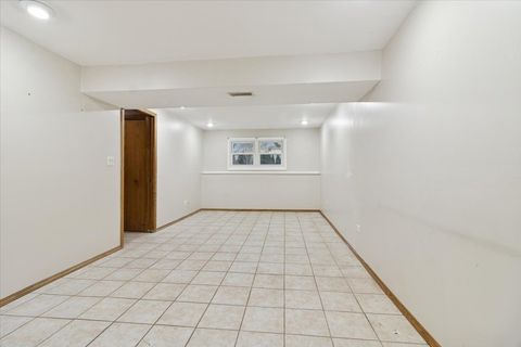 Tiny photo for 26W028 Prairie Avenue, Wheaton, IL 60187 (MLS # 12513714)