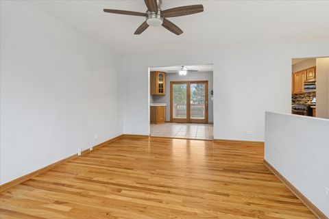 Tiny photo for 26W028 Prairie Avenue, Wheaton, IL 60187 (MLS # 12513714)