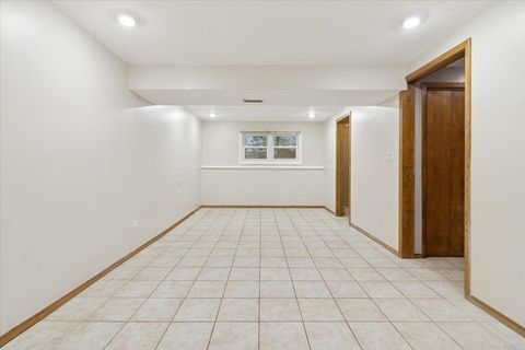 Tiny photo for 26W028 Prairie Avenue, Wheaton, IL 60187 (MLS # 12513714)