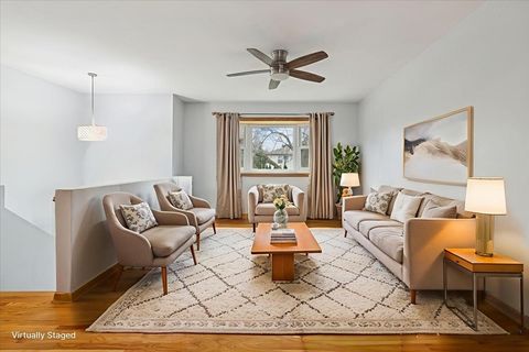 Tiny photo for 26W028 Prairie Avenue, Wheaton, IL 60187 (MLS # 12513714)