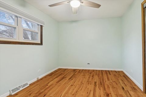 Tiny photo for 26W028 Prairie Avenue, Wheaton, IL 60187 (MLS # 12513714)