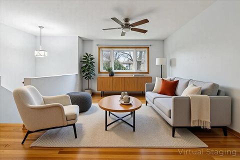 Tiny photo for 26W028 Prairie Avenue, Wheaton, IL 60187 (MLS # 12513714)