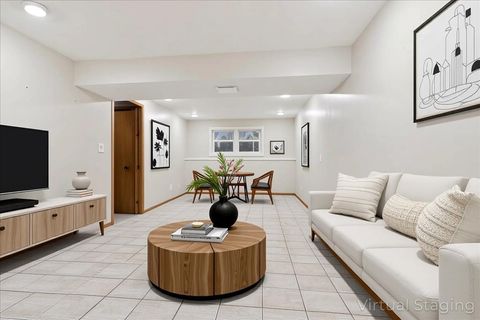 Tiny photo for 26W028 Prairie Avenue, Wheaton, IL 60187 (MLS # 12513714)