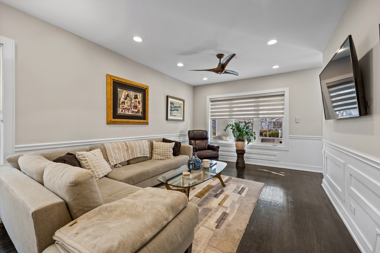 5711 N Karlov Avenue