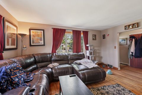 Tiny photo for 136 Hubbard Court, Wauconda, IL 60084 (MLS # 12471157)