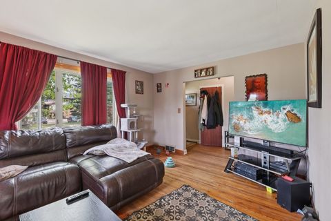 Tiny photo for 136 Hubbard Court, Wauconda, IL 60084 (MLS # 12471157)