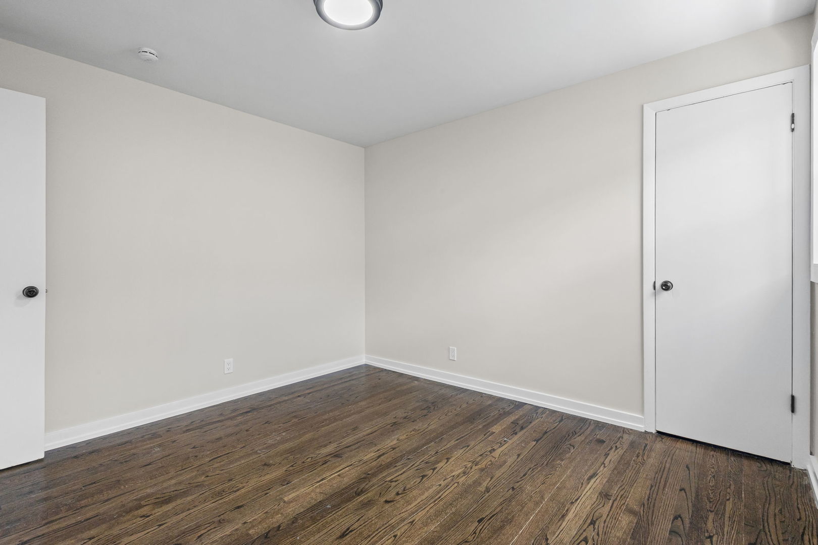 1723 W 75th Place
