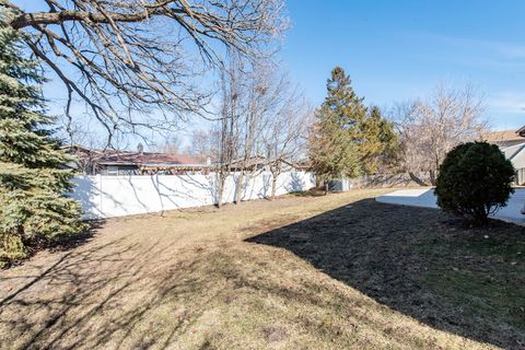 Tiny photo for 4232 Kenwood Avenue, Gurnee, IL 60031 (MLS # 12580009)