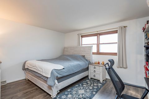 Tiny photo for 4232 Kenwood Avenue, Gurnee, IL 60031 (MLS # 12580009)