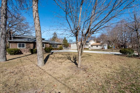 Tiny photo for 4232 Kenwood Avenue, Gurnee, IL 60031 (MLS # 12580009)