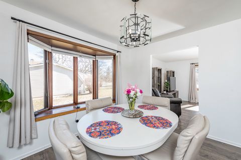 Tiny photo for 4232 Kenwood Avenue, Gurnee, IL 60031 (MLS # 12580009)