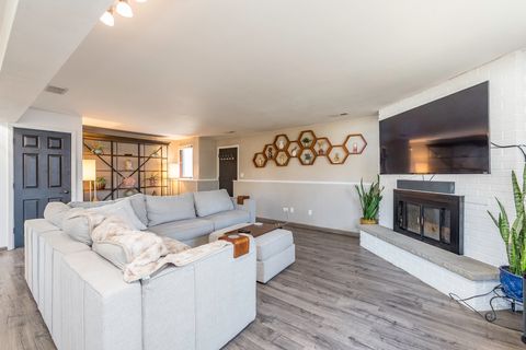 Tiny photo for 4232 Kenwood Avenue, Gurnee, IL 60031 (MLS # 12580009)