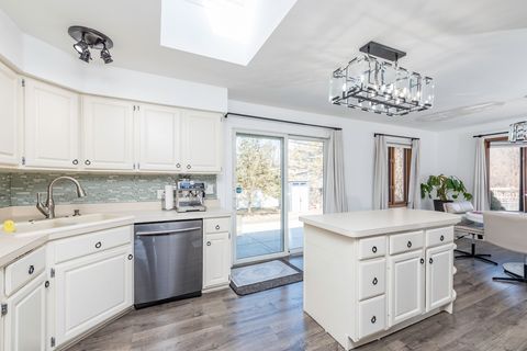 Tiny photo for 4232 Kenwood Avenue, Gurnee, IL 60031 (MLS # 12580009)