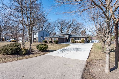 Tiny photo for 4232 Kenwood Avenue, Gurnee, IL 60031 (MLS # 12580009)
