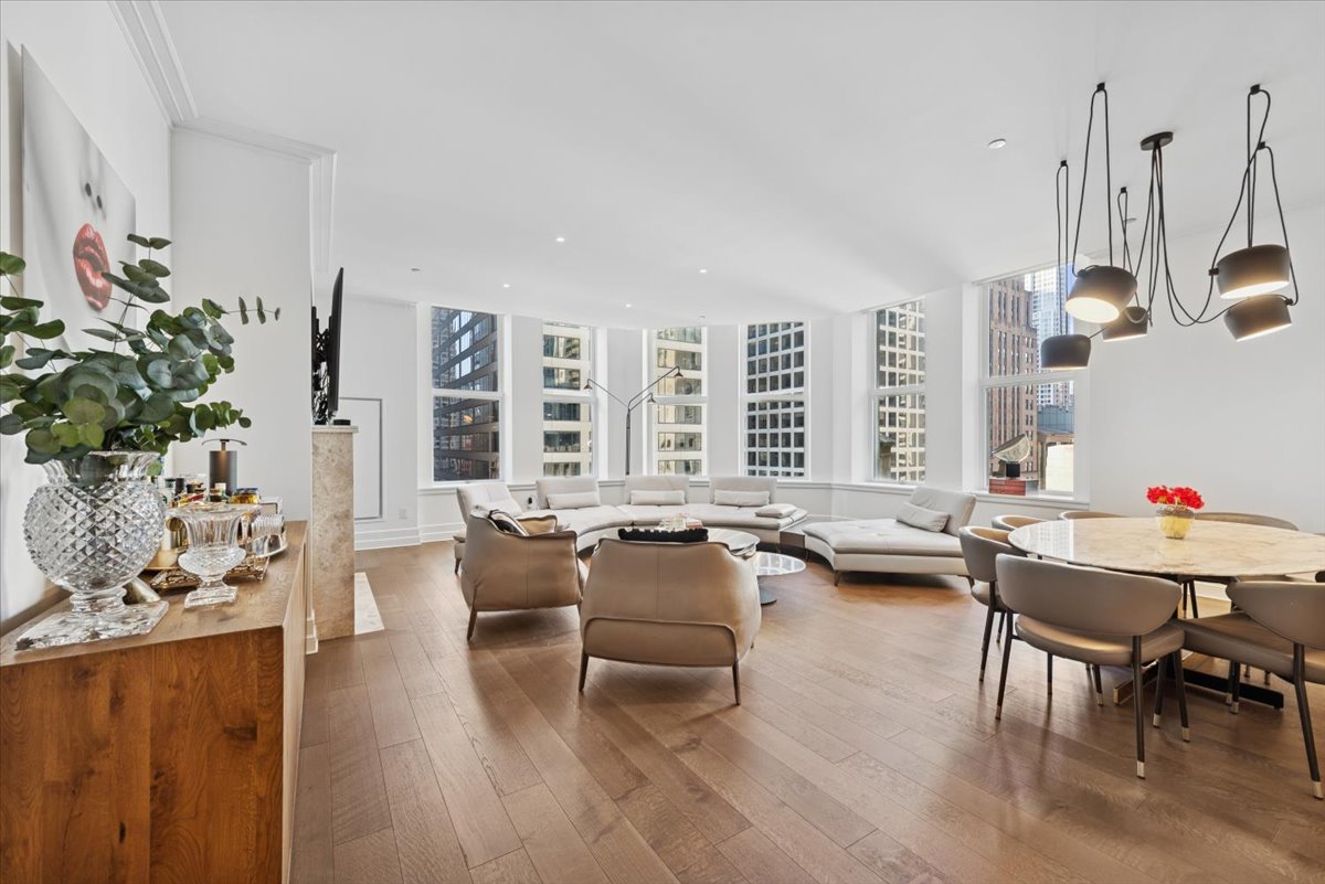 435 N Michigan Avenue 503