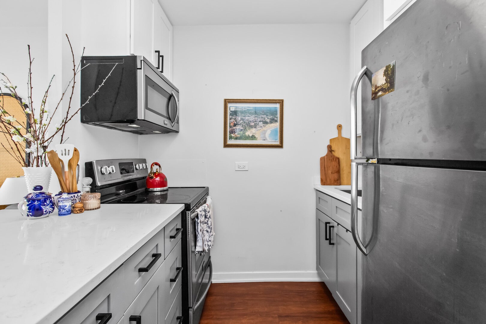 4343 N Clarendon Avenue 2801