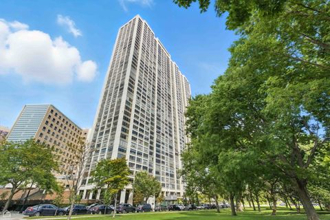 Tiny photo for 2800 N Lake Shore Drive #1116, Chicago, IL 60657 (MLS # 12468746)