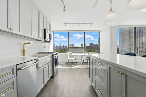 Tiny photo for 2800 N Lake Shore Drive #1116, Chicago, IL 60657 (MLS # 12468746)